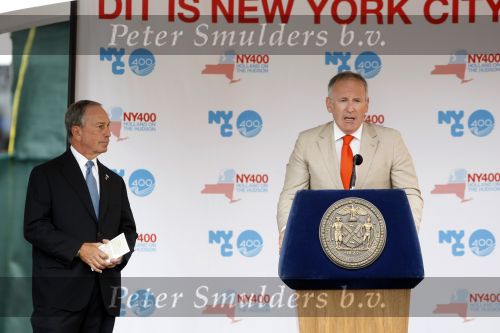 New York 9 september 2009
Bezoek prins Willem Alexander en prinses Maxima aan New York voor NYC 400.Frans Timmermans met burgemeester Bloomberg
Peter Smulders bv