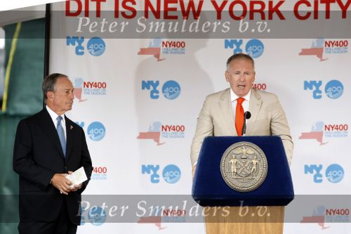 New York 9 september 2009
Bezoek prins Willem Alexander en prinses Maxima aan New York voor NYC 400.Frans Timmermans met burgemeester Bloomberg
Peter Smulders bv