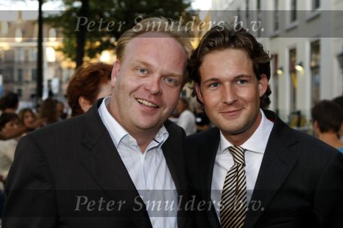 Den Haag 31 augustus 2009
Premiere het leven uit een dag in Pathe den haag.Frits Huffnagel met vriend
Peter Smulders bv
