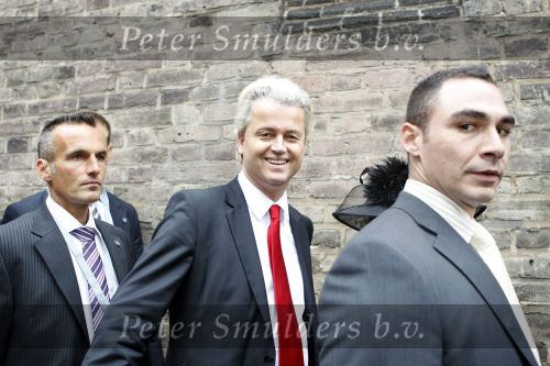 Den Haag 15 september 2009
Prinsjesdag op het binnenhof met alle hoedjes. Geert wilders met zijn vrouw
Peter Smulders bv