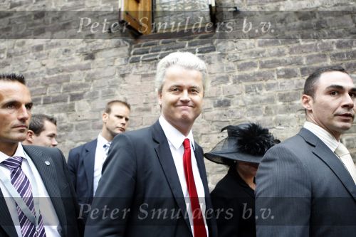 Den Haag 15 september 2009
Prinsjesdag op het binnenhof met alle hoedjes. Geert wilders met zijn vrouw
Peter Smulders bv
