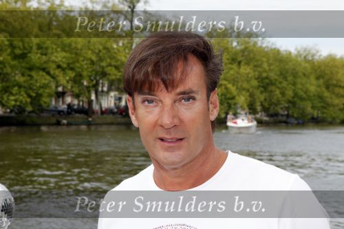 Amsterdam 1 augustus 2009
Gerard Joling heeft tijdens de gay pride in amsterdam een eigen boot met daarop diverse bekende nederlanders.
Peter Smulders bv
