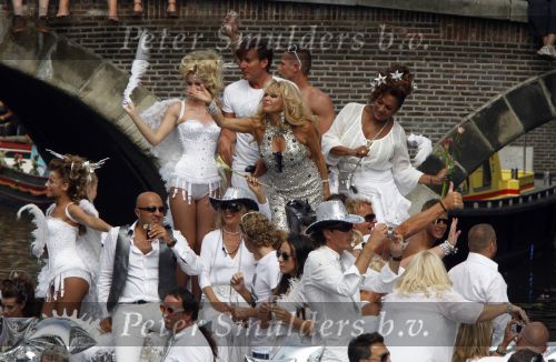 Amsterdam 1 augustus 2009
Gay pride op de amsterdamse grachten. Gerard Joling Patricias Paay en Patty Brard
Peter Smulders bv