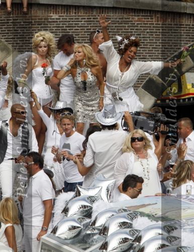 Amsterdam 1 augustus 2009
Gay pride op de amsterdamse grachten. Gerard Joling Patricias Paay en Patty Brard
Peter Smulders bv