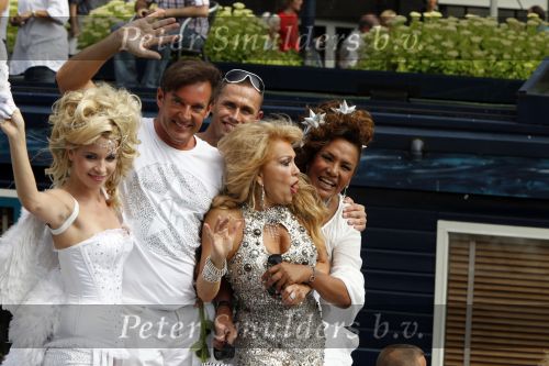 Amsterdam 1 augustus 2009
Gay pride op de amsterdamse grachten. Gerard Joling Patricias Paay en Patty Brard
Peter Smulders bv