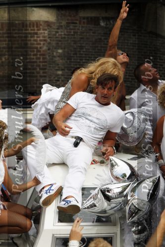 Amsterdam 1 augustus 2009
Gay pride op de amsterdamse grachten. Gerard Joling Patricias Paay en Patty Brard
Peter Smulders bv