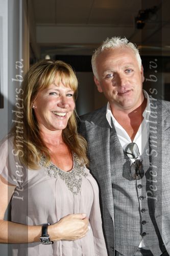 Bussim, 24 Augustus 2009
\'t Spant Perspresentatie RTL Winetrseizoen 2009/2010
Gordon met zijn ontslagen ex-manager Xenia Kasper
Foto Peter Smulders