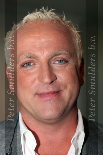 Bussim, 24 Augustus 2009
\'t Spant Perspresentatie RTL Winetrseizoen 2009/2010
Gordon
Foto Peter Smulders