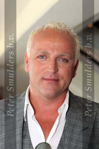 Bussim, 24 Augustus 2009
\'t Spant Perspresentatie RTL Winetrseizoen 2009/2010
Gordon
Foto Peter Smulders