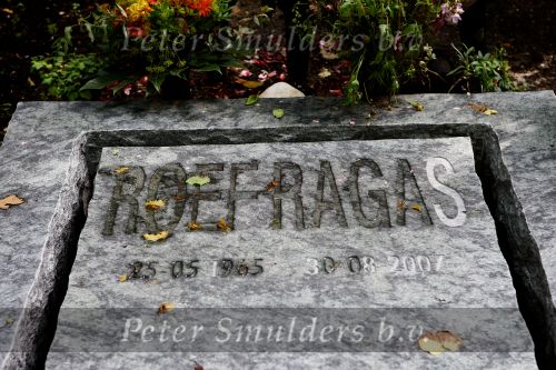 Amsterdam, 4 September 2009 Graf van Roef Ragas op begraafplaats Zorgvlied