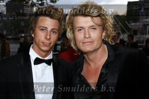 Amsterdam 13 september 2009
Premiere mamma mia in carre. Hans Klok met zijn vriend
Peter Smulders bv