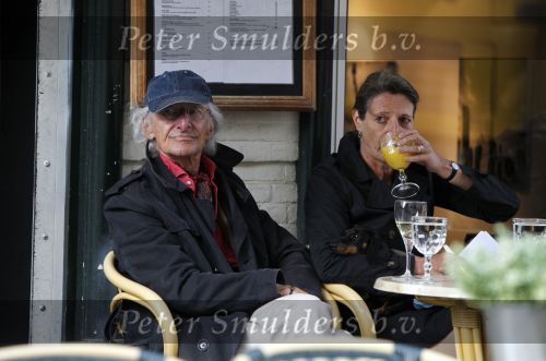 Amsterdam 3 september 2009
Harry Mulisch met vrouw op de pc hooftstraat.
Peter Smulders bv