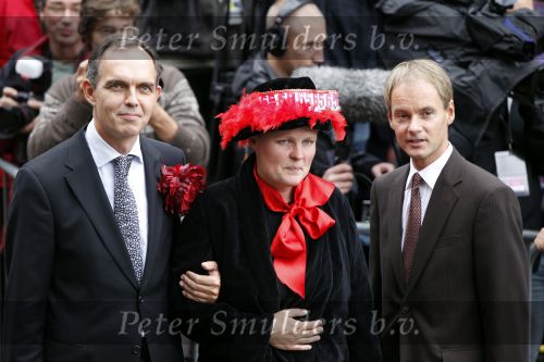 Den Haag 15 september 2009
Prinsjesdag op het binnenhof met alle hoedjes.  Harry v Bommel met Krista van Velzen
Peter Smulders bv