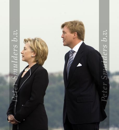 New York 8 september 2009
Prins Willem Alexander Prinses Maxima Michael Bloomberg (Burgemeester NY) en Hillary Clinton op vliegdekschip Intrepid. Welkomst ceremonieel van NYC 400.
Peter Smulders bv