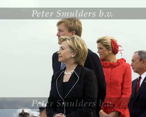 New York 8 september 2009
Prins Willem Alexander Prinses Maxima Michael Bloomberg (Burgemeester NY) en Hillary Clinton op vliegdekschip Intrepid. Welkomst ceremonieel van NYC 400.
Peter Smulders bv