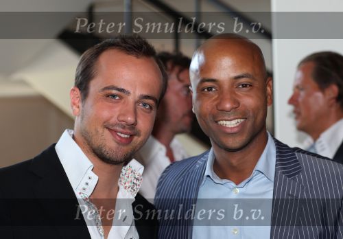 Bussim, 24 Augustus 2009
\'t Spant Perspresentatie RTL Winetrseizoen 2009/2010
Humberto Tan met Geert Hoes
Foto Peter Smulders