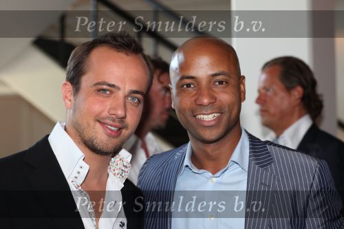 Bussim, 24 Augustus 2009
\'t Spant Perspresentatie RTL Winetrseizoen 2009/2010
Humberto Tan met Geert Hoes
Foto Peter Smulders