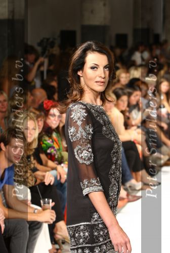 Amsterdam, 7 September 2009
Modeshow van Raak
Irene v d Laar als mannequin
Foto Peter Smulders BV