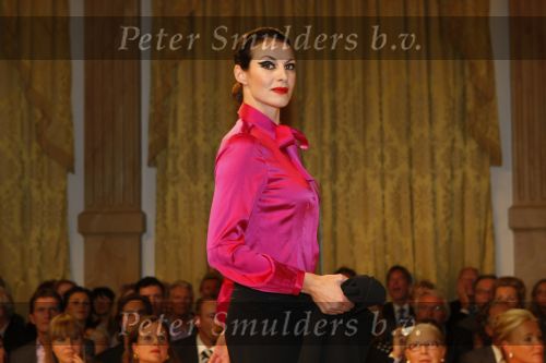Amsterdam 14 september 2009
Modeshow Frans Molenaar in het amstel hotel. irene v d Laar
Peter Smulders bv