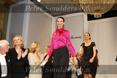 Amsterdam 14 september 2009
Modeshow Frans Molenaar in het amstel hotel. irene v d Laar
Peter Smulders bv