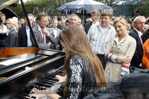 New York 12 september 2009
Prins Willem Alexander en prinses Maxima in New York voor NYC 400.
Vandaag bezochten ze Governors Island en de parade. iris Hond
Peter Smulders bv