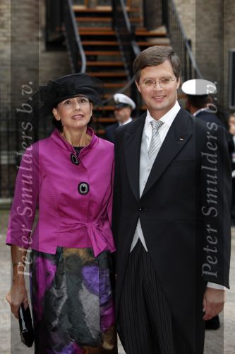 Den Haag 15 september 2009
Prinsjesdag op het binnenhof met alle hoedjes. Jan peter Balkenende met zijn vrouw Bianca
Peter Smulders bv