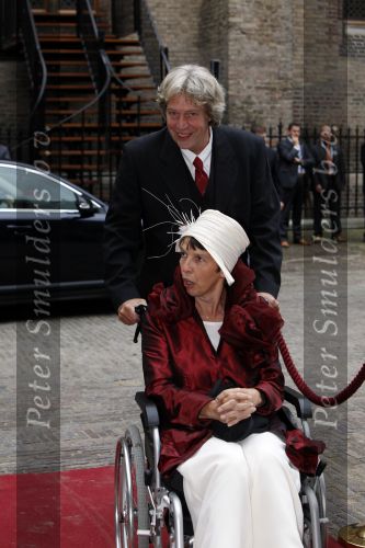 Den Haag 15 september 2009
Prinsjesdag op het binnenhof met alle hoedjes. Jetta Klijnsma met ....
Peter Smulders bv