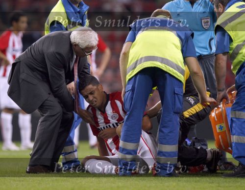 Eindhoven, 23 Augustus 2009
UEFA Europa League PSV-FC Bnei-Yehuda Tel-Aviv, eindstand 1-0
Jonathan Reis geblesseerd