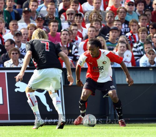 Rotterdam, 20 September 2009
Kompetitiewedstrijd Feyenoord-PSV, eindstand 1-3 Seizoen 2009/2010
Jonathan de Guzman