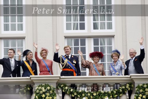 Den Haag 15 september 2009
Prinsjesdag op het binnenhof en de balkonscene op paleis Noordeinde met Koningin Beatrix Prinses Maxima Prins Willem Alexander Prins Constantijn Prinses Laurentien Prinses Margriet en Pieter v Vollenhoven
Peter Smulders bv