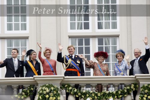 Den Haag 15 september 2009
Prinsjesdag op het binnenhof en de balkonscene op paleis Noordeinde met Koningin Beatrix Prinses Maxima Prins Willem Alexander Prins Constantijn Prinses Laurentien Prinses Margriet en Pieter v Vollenhoven
Peter Smulders bv