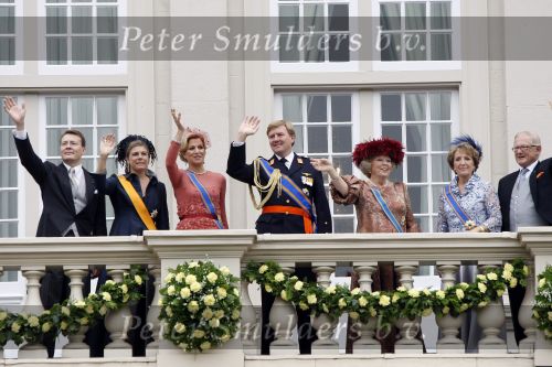 Den Haag 15 september 2009
Prinsjesdag op het binnenhof en de balkonscene op paleis Noordeinde met Koningin Beatrix Prinses Maxima Prins Willem Alexander Prins Constantijn Prinses Laurentien Prinses Margriet en Pieter v Vollenhoven
Peter Smulders bv