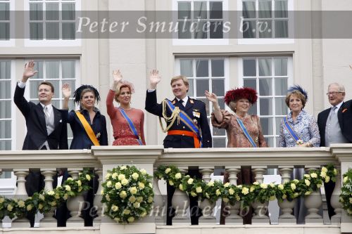 Den Haag 15 september 2009
Prinsjesdag op het binnenhof en de balkonscene op paleis Noordeinde met Koningin Beatrix Prinses Maxima Prins Willem Alexander Prins Constantijn Prinses Laurentien Prinses Margriet en Pieter v Vollenhoven
Peter Smulders bv
