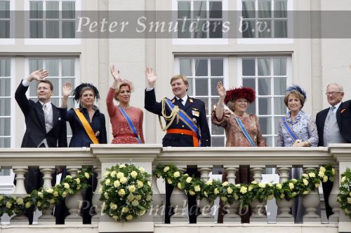 Den Haag 15 september 2009
Prinsjesdag op het binnenhof en de balkonscene op paleis Noordeinde met Koningin Beatrix Prinses Maxima Prins Willem Alexander Prins Constantijn Prinses Laurentien Prinses Margriet en Pieter v Vollenhoven
Peter Smulders bv