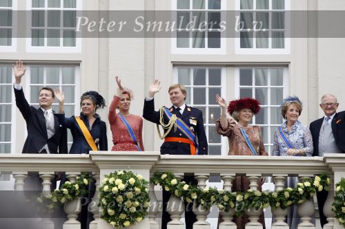Den Haag 15 september 2009
Prinsjesdag op het binnenhof en de balkonscene op paleis Noordeinde met Koningin Beatrix Prinses Maxima Prins Willem Alexander Prins Constantijn Prinses Laurentien Prinses Margriet en Pieter v Vollenhoven
Peter Smulders bv