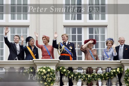 Den Haag 15 september 2009
Prinsjesdag op het binnenhof en de balkonscene op paleis Noordeinde met Koningin Beatrix Prinses Maxima Prins Willem Alexander Prins Constantijn Prinses Laurentien Prinses Margriet en Pieter v Vollenhoven
Peter Smulders bv