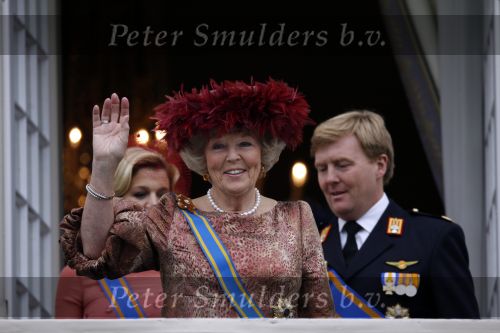 Den Haag 15 september 2009
Prinsjesdag op het binnenhof en de balkonscene op paleis Noordeinde met Koningin Beatrix Prinses Maxima Prins Willem Alexander Prins Constantijn Prinses Laurentien Prinses Margriet en Pieter v Vollenhoven
Peter Smulders bv