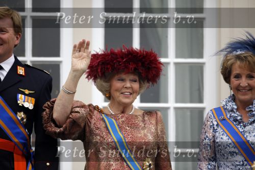 Den Haag 15 september 2009
Prinsjesdag op het binnenhof en de balkonscene op paleis Noordeinde met Koningin Beatrix Prinses Maxima Prins Willem Alexander Prins Constantijn Prinses Laurentien Prinses Margriet en Pieter v Vollenhoven
Peter Smulders bv