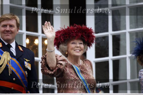 Den Haag 15 september 2009
Prinsjesdag op het binnenhof en de balkonscene op paleis Noordeinde met Koningin Beatrix Prinses Maxima Prins Willem Alexander Prins Constantijn Prinses Laurentien Prinses Margriet en Pieter v Vollenhoven
Peter Smulders bv