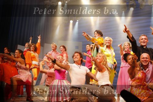 Amsterdam 14 september 2009
Premiere Mamma Mia in Carre. cast
Peter Smulders bv