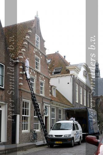 Monnickendam 21 augustus 2009
Marc Klein Essink  bij zijn nieuwe huis. De verhuiswagen staat voor de deur.
Peter Smulders bv