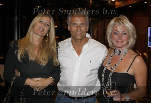 Noordwijk 28 Augustus 2009 Miljonair Fair
Marianne Strijbosch met diverse mensen
Foto Peter Smulders BV