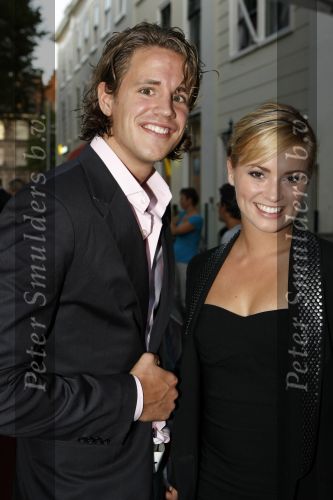 Den Haag 31 augustus 2009
Premiere het leven uit een dag in Pathe den haag. Marieke Westenenk met een vriend
Peter Smulders bv