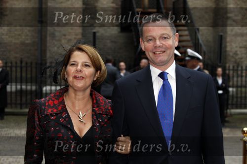 Den Haag 15 september 2009
Prinsjesdag op het binnenhof met alle hoedjes. Marja v Bijsterveldt met man
Peter Smulders bv