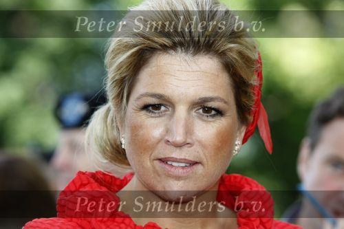 New York 8 september 2009
Prins Willem Alexander en Prinses Maxima bezoeken de militaire academy Westpoint tijndens hun NYC 400 bezoek. wesp bij maxima haar gezicht
Peter Smulders bv