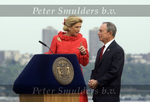 New York 8 september 2009
Prins Willem Alexander Prinses Maxima Michael Bloomberg (Burgemeester NY) en Hillary Clinton op vliegdekschip Intrepid. Welkomst ceremonieel van NYC 400.
Peter Smulders bv