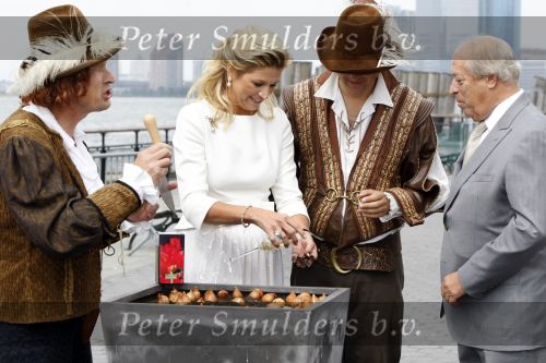 New York 9 september 2009
Bezoek prins Willem Alexander en prinses Maxima aan New York voor NYC 400. Maxima wast haar handen met champagne
Peter Smulders bv