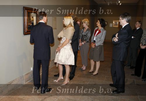 New York 10 september 2009
Prins Willem Alexander en Prinses Maxima bezoeken het metropolitan museum om het schilderij het melkmeisje van Vermeer te bekijken.
Peter Smulders bv