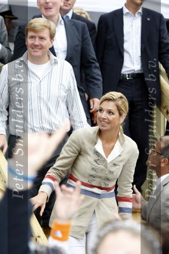 New York 12 september 2009
Armin van Buuren draait op Governor\'s island voor Prins Willem Alexander en prinses Maxima.
Peter Smulders bv