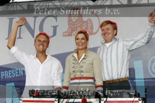 New York 12 september 2009
Armin van Buuren draait op Governor\'s island voor Prins Willem Alexander en prinses Maxima.
Peter Smulders bv